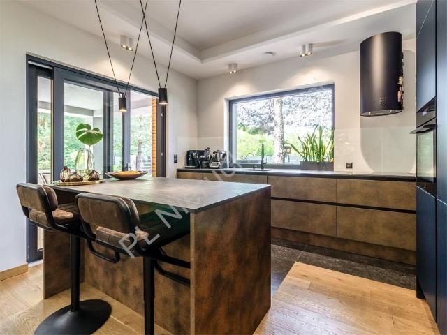 Nowoczesny dom 266 m² Książenice z sauną i jacuzzi