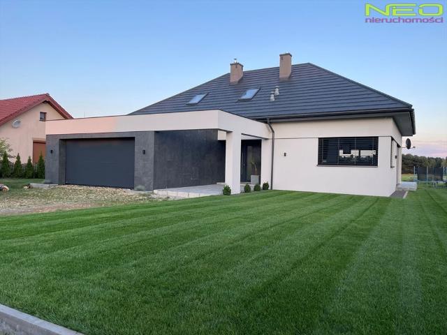 Nowoczesny dom 270 m² z dużym tarasem i garażem polecam