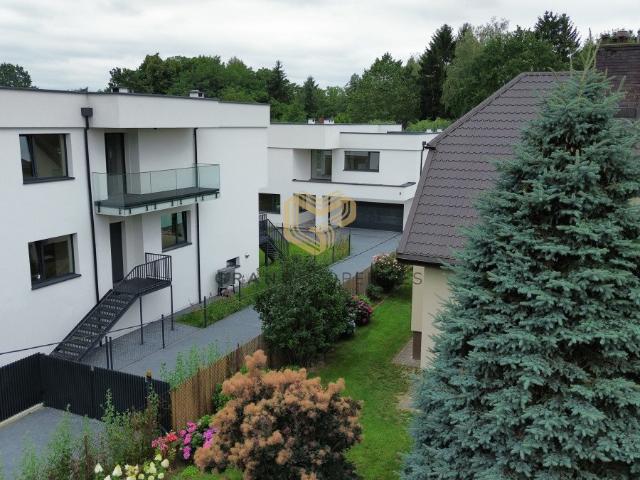 Nowoczesny dom 280 m2 z garażem w Konstancinie Jeziornej