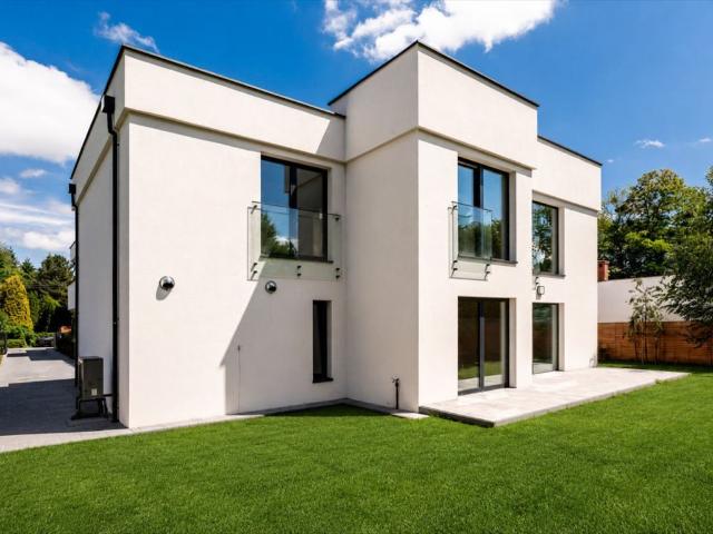Nowoczesny dom 280 m² z garażem, kominkiem i rekuperacją zapraszam