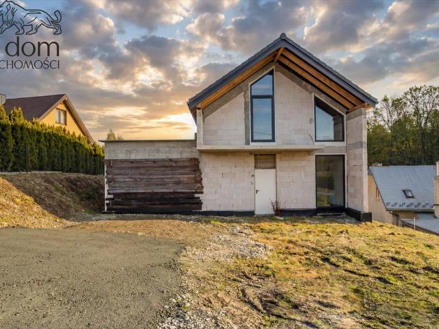 Nowoczesny dom 125 m² z garażem, surowy zamknięty