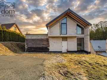 Nowoczesny dom 125 m² z garażem, surowy zamknięty