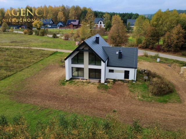 Nowoczesny dom wolnostojący 200 m² duża działka 3436 m²