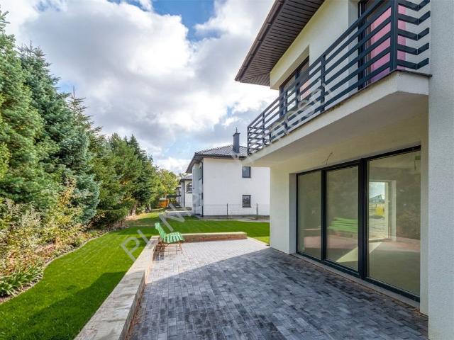 Nowoczesny dom 210 m² z dużymi przeszkleniami polecam!