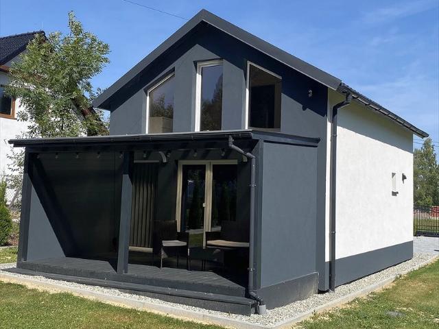Nowoczesny dom 47 m² z garażem i tarasem w Pierśćcu