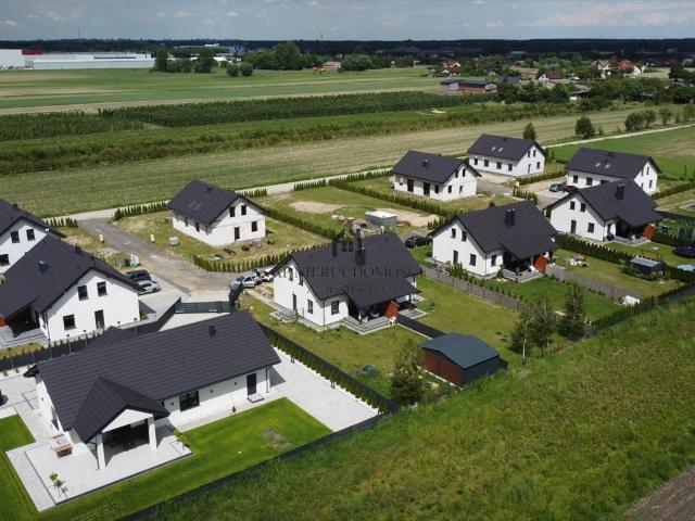 Nowoczesny dom z ogrodem 72 m², taras, 500 m² działki