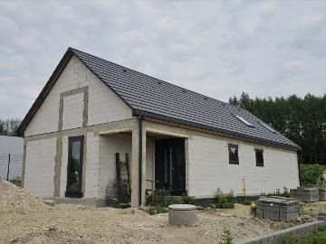 Nowoczesny dom z antresolą i dużą działką 755 m