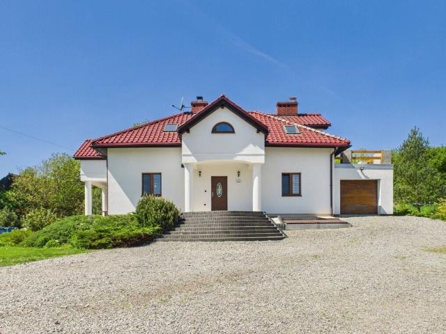 Sprzedam nowoczesny dom z dużą działką 10 356 m² w Gorzyczkach