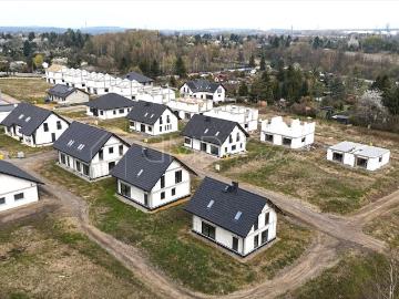 Nowoczesny dom z garażem 107 m², ogród, wysoki standard