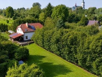 Nowoczesny dom z jacuzzi i własną plażą w Kijanach