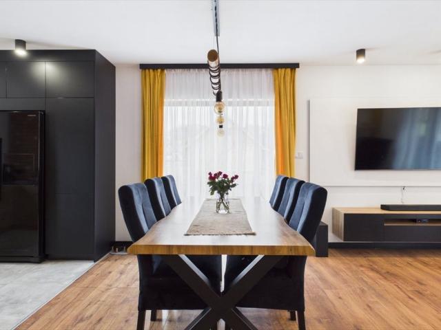 Nowoczesny dom 156 m² z poddaszem do aranżacji polecam!