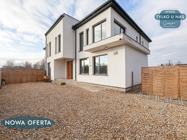 Nowoczesny dom z 2022 r. z 2 kondygnacjami, 445 m², Zelów! Polecam!