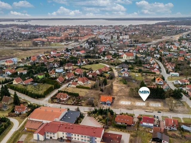 Nowoczesny bliźniak z garażem w Giżycku