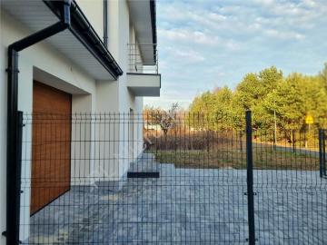 Nowoczesny dom bliźniaczy 150 m2 z garażem i wysokim standardem