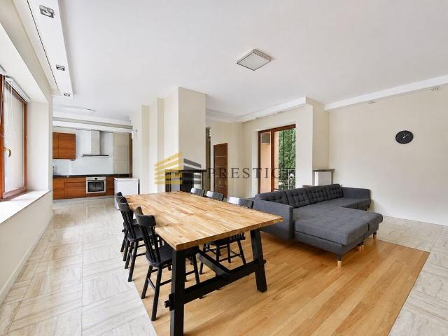 Nowoczesny dom bliźniaczy 360m² z tarasem w Wilanowie
