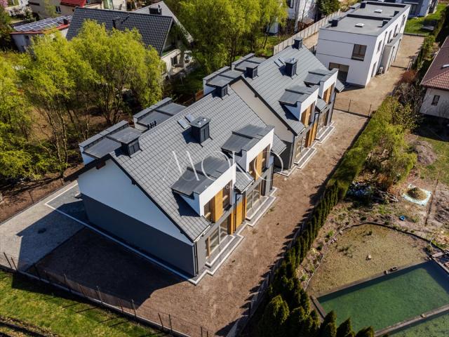 Nowoczesny dom bliźniak 100 m² z ogrodem w Radzyminie