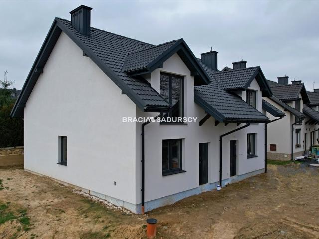 Nowoczesny dom bliźniak 101 m² w Konarach polecam!