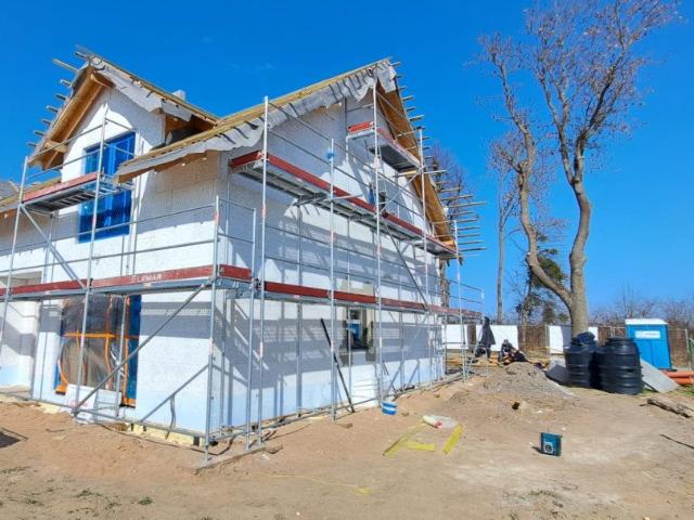 Zapraszam do obejrzenia nowoczesnego bliźniaka 148 m² z dużym potencjałem