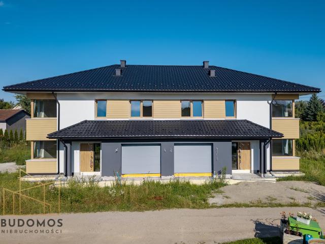 Nowoczesny dom bliźniak 167,5 m² w Wierzchosławicach zapraszam