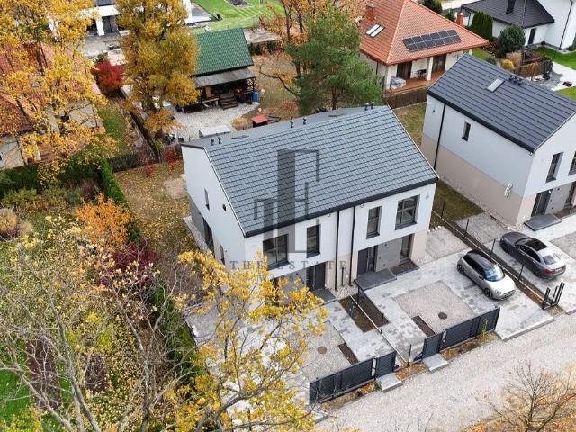 Nowoczesny bliźniak 105m2 z garażem i ogrodem