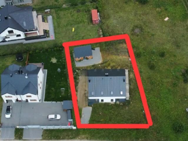 Na sprzedaż nowoczesny bliźniak z dużą działką 500 m² w Bojanie