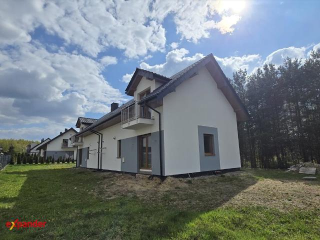 Nowoczesny dom bliźniaczy 128 m2 z ogrzewaniem podłogowym