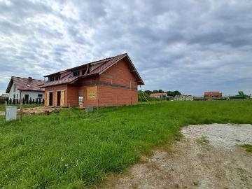 Nowoczesny bliźniak z kominkiem i dużą działką