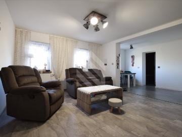 Nowoczesny bliźniak po remoncie, 140 m², prywatność
