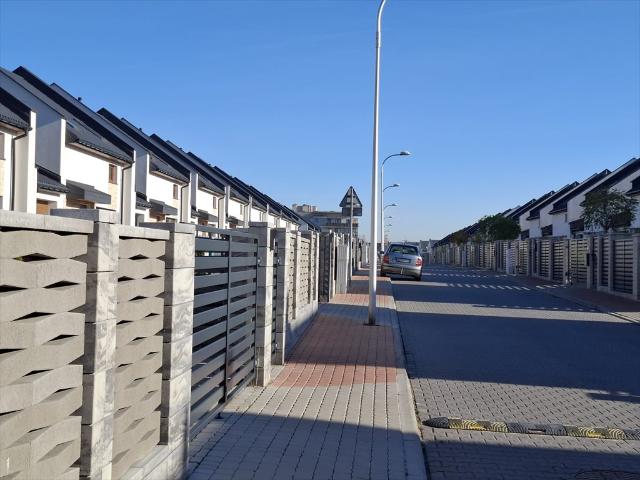 Polecam nowoczesny dom energooszczędny 145 m² z ogrodem i garażem