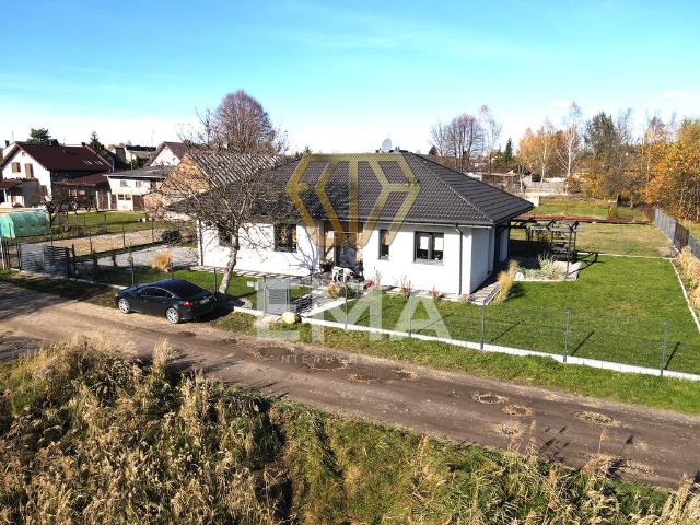 Nowoczesny dom nad stawem w Libidzy 124 m², 4 pokoje