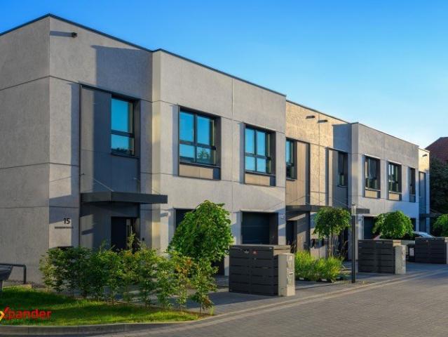 Polecam nowoczesny dom szeregowy 137 m² z ogródkiem i 4 sypialniami