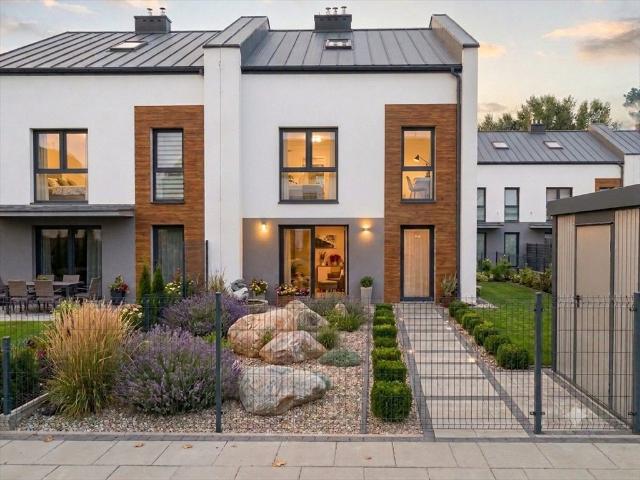 Nowoczesny dom szeregowy 6 pokoi z ogródkiem 57 m²