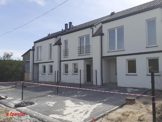 Nowoczesny dom szeregowy 73m2 z dużym ogrodem