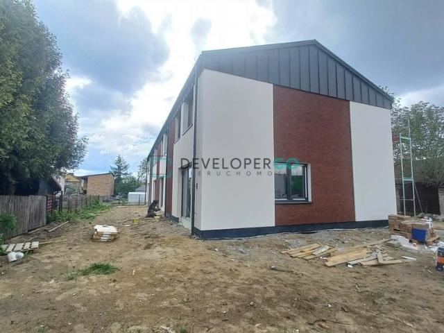 Nowoczesny segment 85,7 m² z ogrodem i parkingiem zapraszam