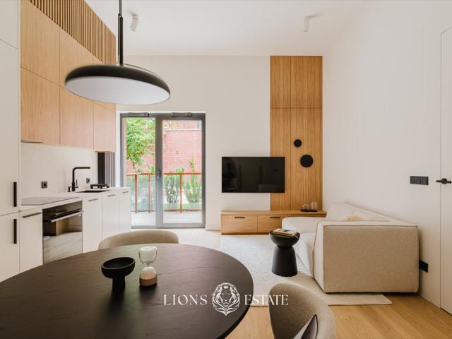 Polecam nowoczesny loft 40 m² z 3,5 m sufitami i klimatyzacją