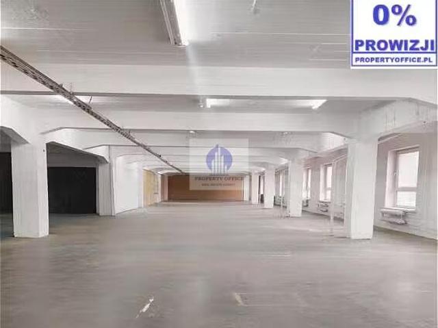Nowoczesny lokal magazynowo biurowy 390 m2 z dostępem do światła