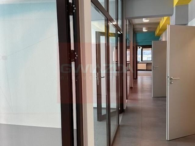 Nowoczesny lokal biurowo magazynowy w Ursynowie, 210 m2