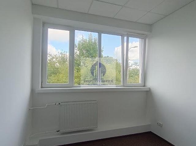 Nowoczesny lokal biurowy 11,5 m2 z salą konferencyjną