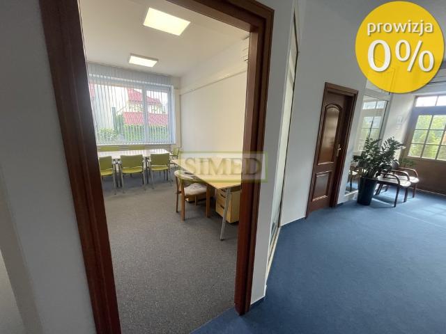 Nowoczesny lokal biurowy 28 m2 w Wilanowie z ochroną