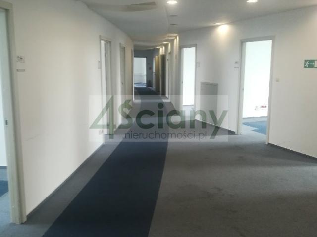 Na wynajem nowoczesny lokal biurowy 37 m² z parkingiem