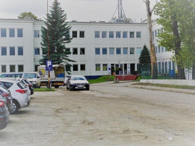 Nowoczesny lokal biurowy 41 m2 z recepcją i parkingiem