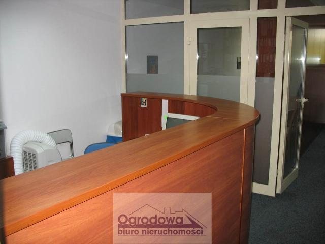 Nowoczesny lokal biurowy 52 m² z pełnym wyposażeniem w centrum Warszawy