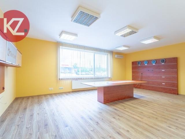 Nowoczesny lokal biurowy 623 m2 z parkingiem i klimatyzacją