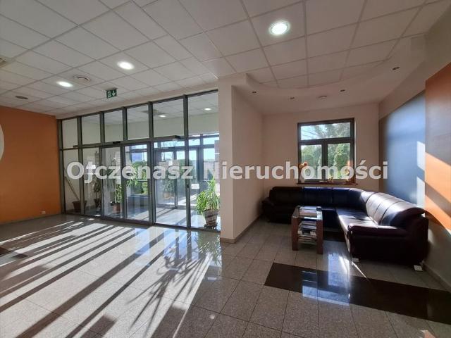 Nowoczesny lokal biurowy 720 m² z parkingiem zapraszam