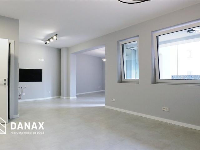 Nowoczesny lokal biurowy 75 m² z tarasem w Krakowie