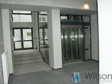 Nowoczesny lokal handlowo usługowy 598 m² z windą i parkingiem