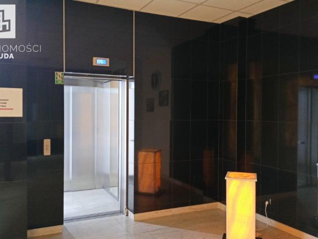 Nowoczesny lokal usługowo biurowy 30 m² w Kartuzy parking