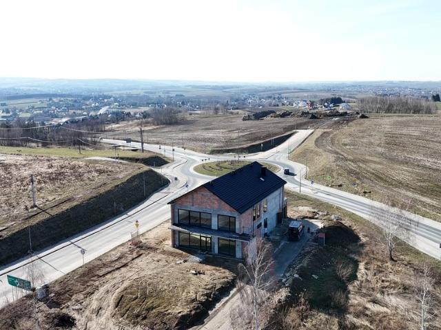 Wynajmę nowoczesny lokal usługowo handlowy 224 m² przy rondzie