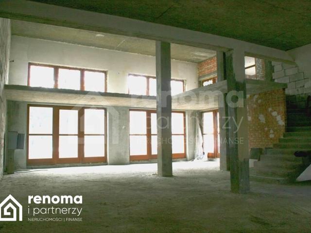 Nowoczesny lokal usługowo handlowy 329 m2 w centrum Koszalina