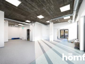 Nowoczesny lokal 193 m² z ogródkiem i 5 miejscami parkingowymi